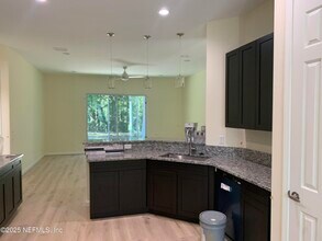 5871 Collins Rd in Jacksonville, FL - Building Photo - Building Photo
