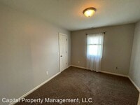 2902 Marguerite Dr photo'