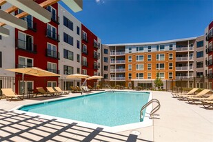 VY Reston Heights Apartments