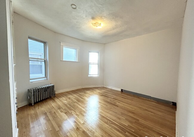 18 Eastman St, Unit 1 in Boston, MA - Building Photo - Building Photo