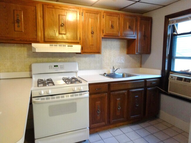 497 E 7th St, Unit 1 photo'