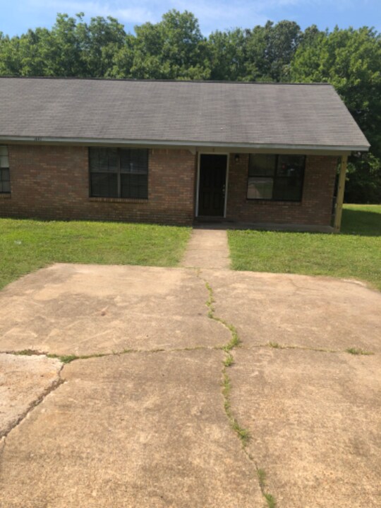 1843 W Jackson St-Unit -B in Tupelo, MS - Building Photo
