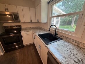 813 E Euclid Ave in Peoria Heights, IL - Building Photo - Building Photo