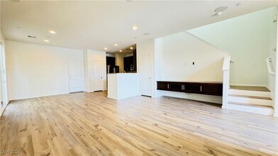 3112 Zara Ave in Henderson, NV - Building Photo - Building Photo