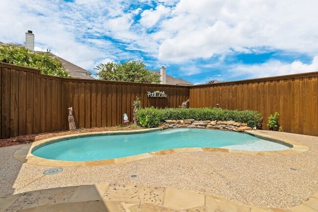 10582 Toffenham Dr, Unit 041 in Frisco, TX - Building Photo - Building Photo