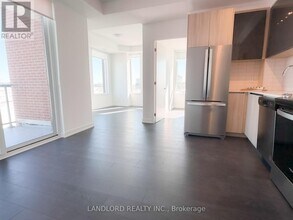 3100 Keele St in Toronto, ON - Building Photo - Building Photo