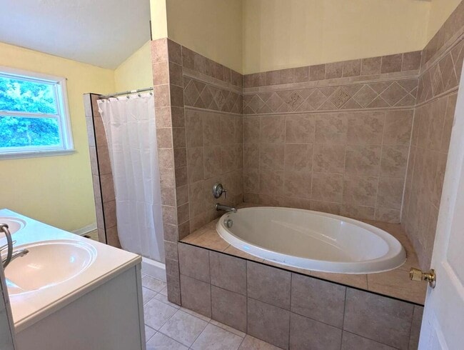608 Woodyard Rd in Trenton, SC - Building Photo - Building Photo