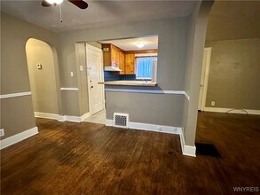 117 Shepard Ave in Kenmore, NY - Building Photo - Building Photo