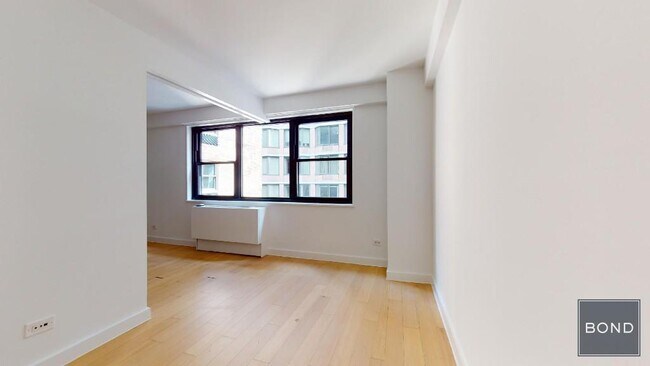 222 E 39th St in New York, NY - Building Photo - Building Photo
