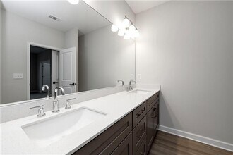 1994 Main St NW in Atlanta, GA - Building Photo - Building Photo