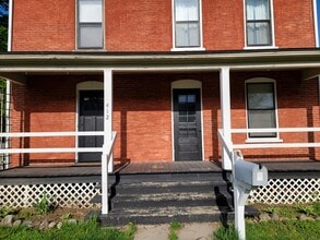 412 S Main St, Unit 1 in Vicksburg, MI - Building Photo - Building Photo