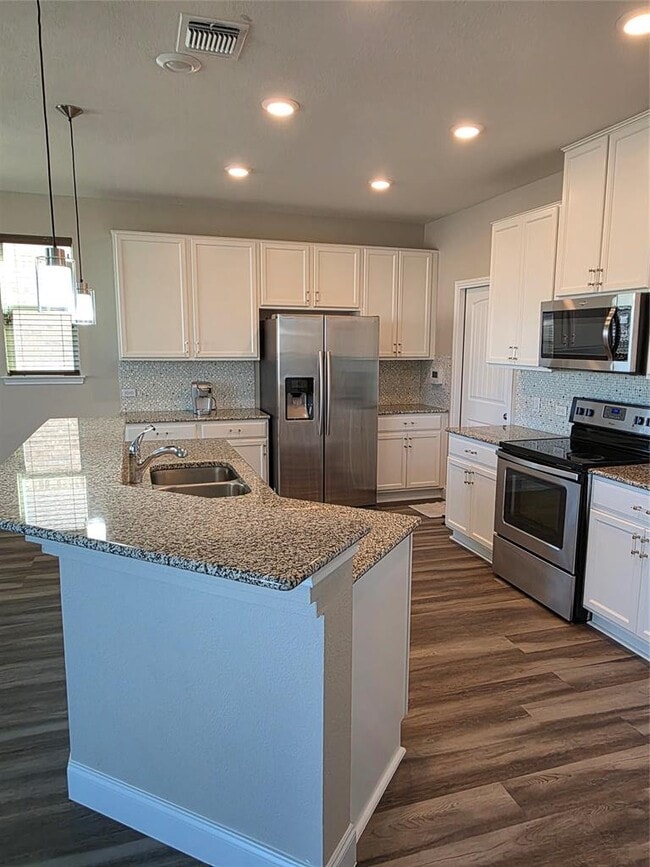 1704 Constanta Dr in Austin, TX - Building Photo - Building Photo