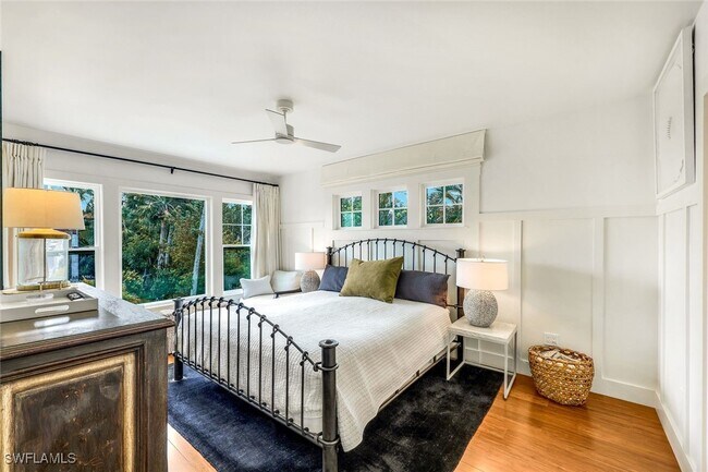 1437 Sandpiper St in Naples, FL - Building Photo - Building Photo