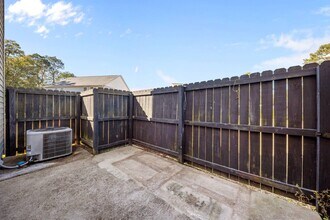 122 Sherman Ct in Raeford, NC - Building Photo - Building Photo