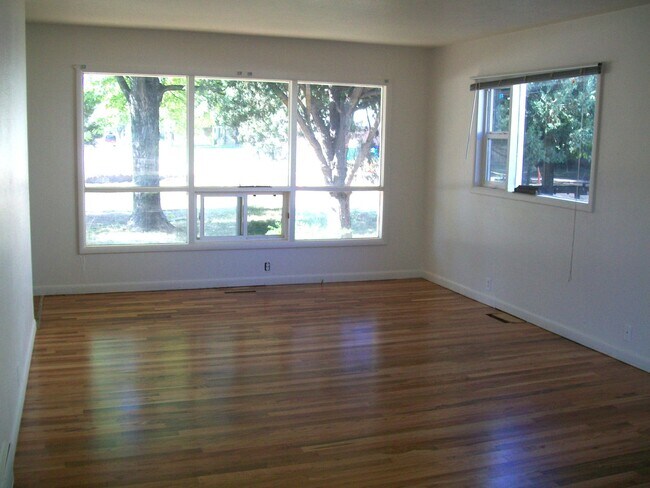 1912 W Elizabeth St in Fort Collins, CO - Building Photo - Building Photo