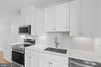 2609 Platt Ct NW, Unit 760 in Washington, DC - Building Photo - Building Photo