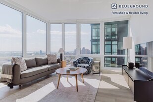 425 Summit Ave in Jersey City, NJ - Building Photo