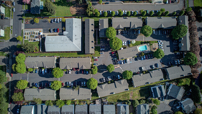 Village Park Apartments in Vancouver, WA - Building Photo - Building Photo