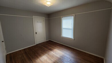 112 E Maple St in Fayetteville, AR - Building Photo - Building Photo
