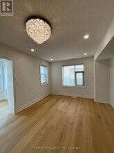 9 Rusholme Dr in Toronto, ON - Building Photo - Building Photo