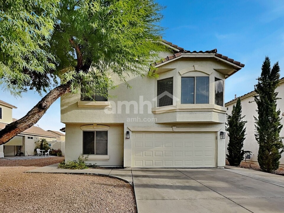 2061 E Appaloosa Rd in Gilbert, AZ - Building Photo
