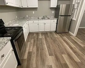 419 W 5th St in Pittsburg, KS - Building Photo - Building Photo