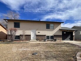 836 Memphis St in Aurora, CO - Building Photo