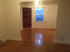 901 Bingham Ave in Sault Ste. Marie, MI - Building Photo