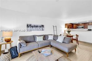 257 S Cypress Rd in Pompano Beach, FL - Building Photo