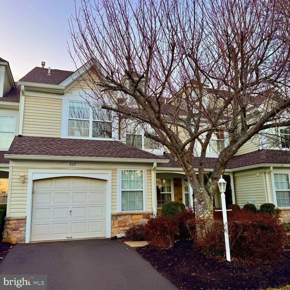 property at 509 Waterford Ct