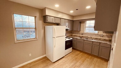 1440 Villa Ct in Middletown, OH - Foto de edificio - Building Photo