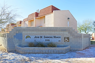 Simmons Manor in Las Vegas, NV - Building Photo - Building Photo