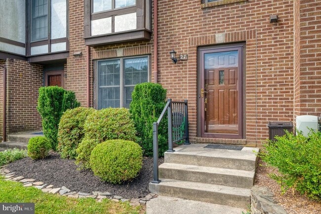 27 Faraday Dr in Timonium, MD - Building Photo - Building Photo