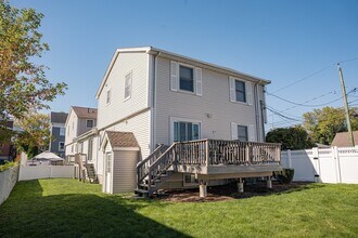 194 Linwood Ave in Newton, MA - Building Photo - Building Photo