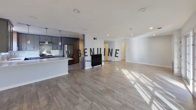 9460 Cormorant Cir in Fountain Valley, CA - Foto de edificio - Building Photo