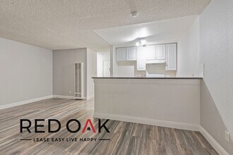 227 E Ave 41, Unit 109 in Los Angeles, CA - Foto de edificio - Building Photo