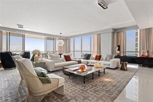 17749 Collins Ave, Unit 902 in Sunny Isles Beach, FL - Building Photo