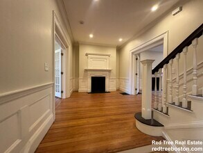 1726 Beacon St in Brookline, MA - Building Photo - Building Photo