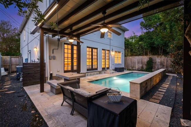 property at 4002 Arnold St