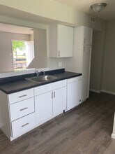 4222 W Bethany Dr in Columbia, MO - Building Photo - Building Photo