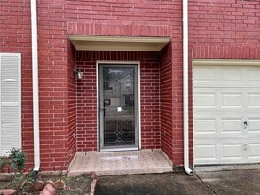 2211 Ruffian Ln in Stafford, TX - Building Photo - Building Photo