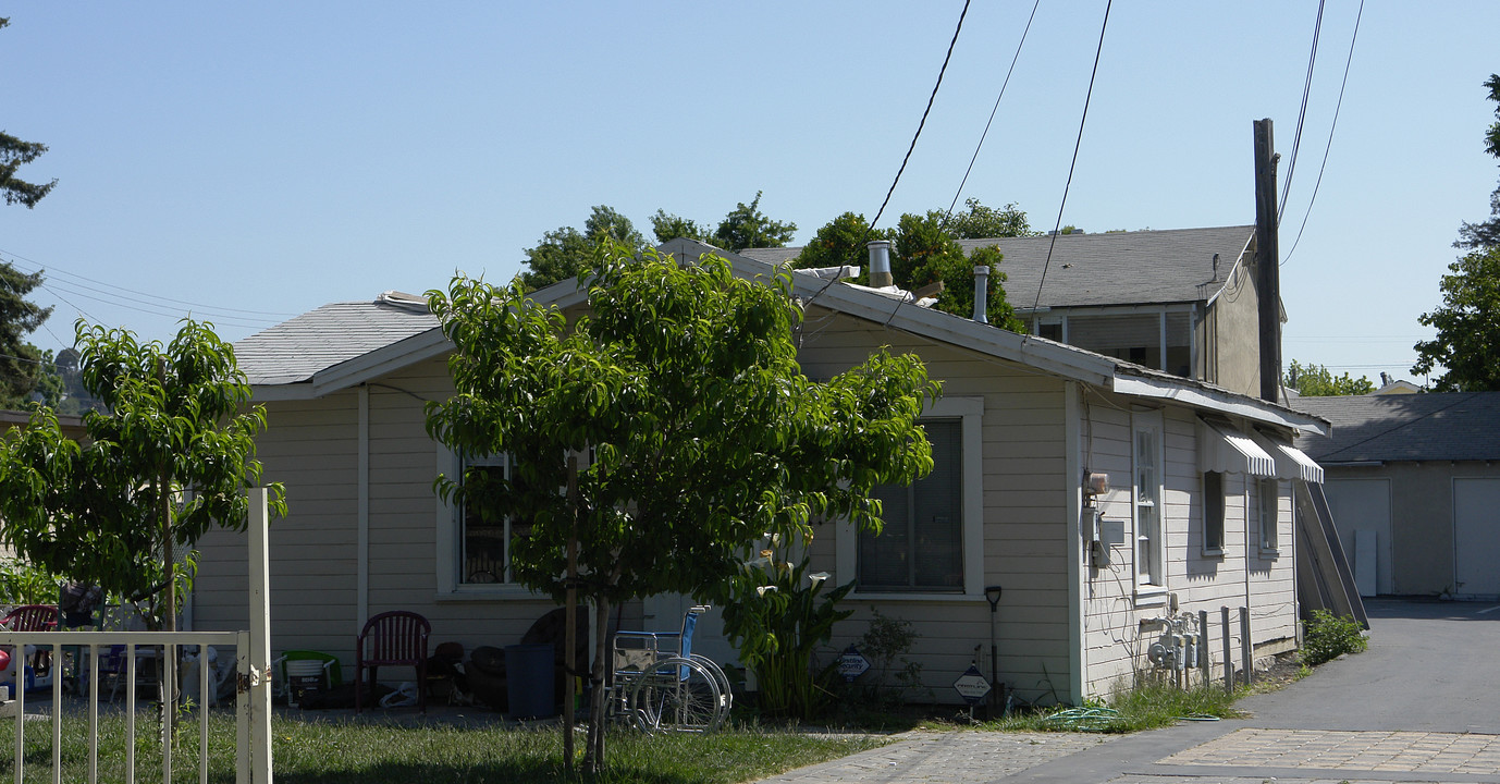 19552 Western Blvd in Hayward, CA - Building Photo