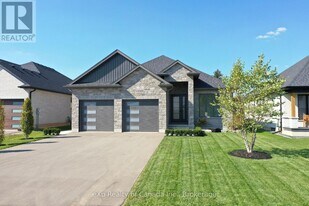 53 Herb St in Norwich, ON - Building Photo