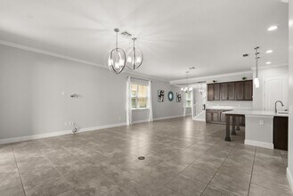 14085 Alafaya Oak Bnd in Alafaya, FL - Building Photo - Building Photo