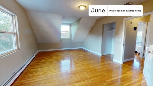 Private bedroom in 4 bed/1.5 bath Home in Boston, MA - Building Photo - Building Photo