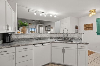 1356 Glenns Bay Rd in Surfside Beach, SC - Building Photo - Building Photo