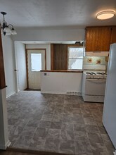 1406 S Grant Ave in Janesville, WI - Building Photo - Building Photo