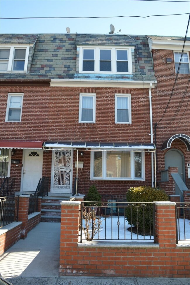 property at 32-59-59 46th St
