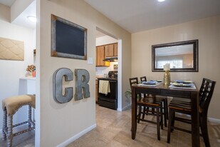 Cinnamon Ridge in Pasadena, TX - Building Photo