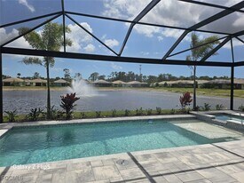 514 Kamari Cv in Naples, FL - Building Photo